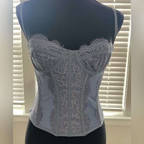 Corset top - Picture 1 of 3